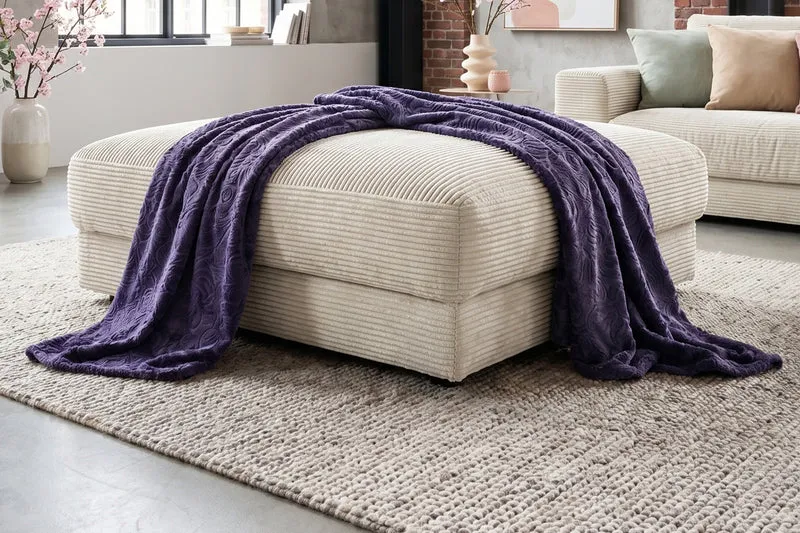 CHRISTIAN LACROIX Kuscheldecke PLUM Velvet