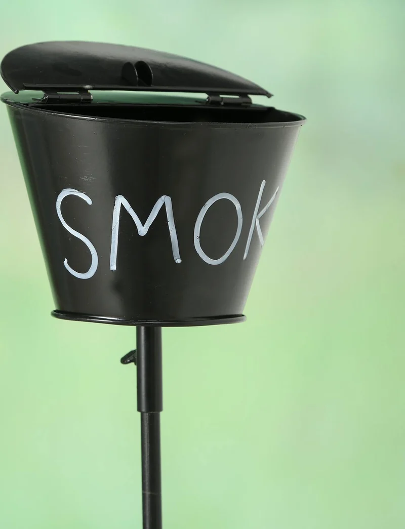 XL Windaschenbecher Metall BBQ Tonne Smoke Schwarz Gartenstab 65-115cm Ascher