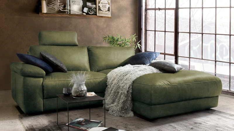 KAWOLA Sofa LOLA Ecksofa Stoff moosgrün mit motorischer Relaxfunktion