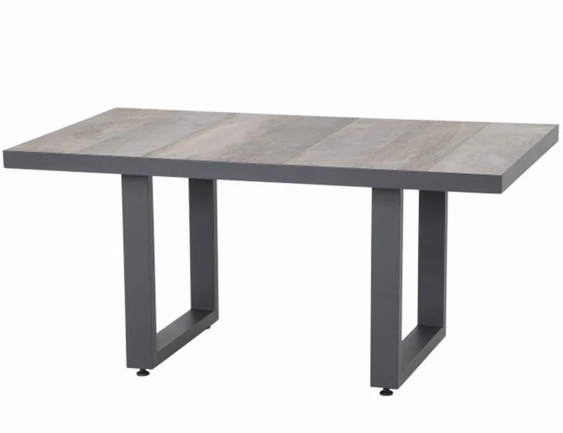 Casual Dining Tisch