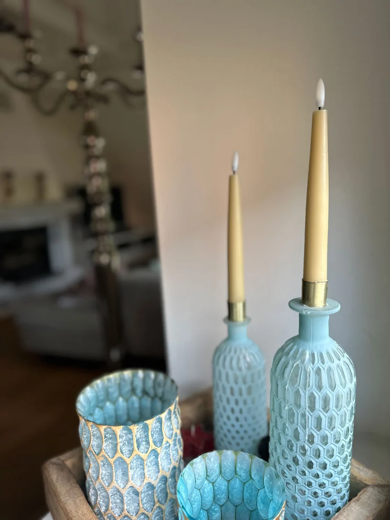 LED 3D Stabkerzen Ribe 4´er Set Vanille Gelb 26cm Timer Fernbedienung flackernde Kerze