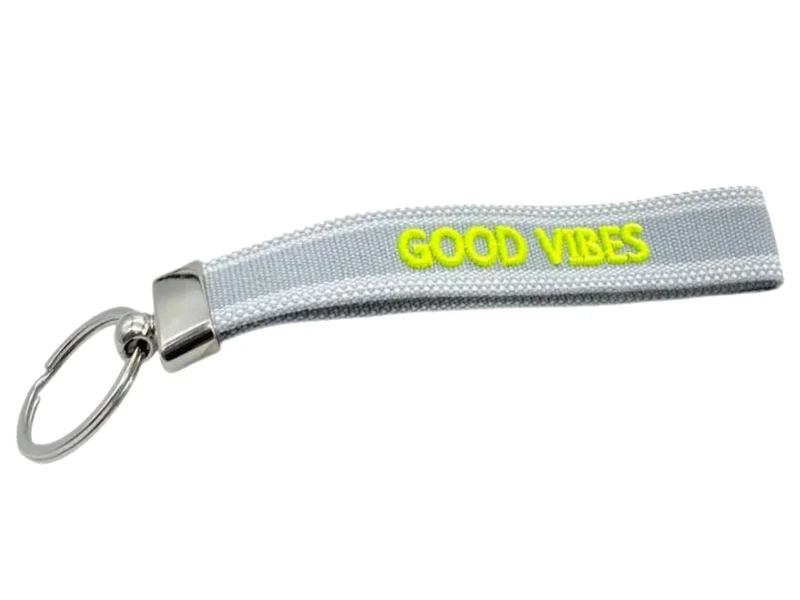 Exklusiver Schlüsselanhänger Good Vibes Grau Schlüsselring Silber Schlüsselbund