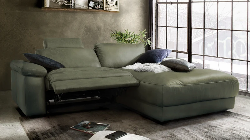 KAWOLA Sofa LOLA Ecksofa Leder moosgrün mit motorischer Relaxfunktion