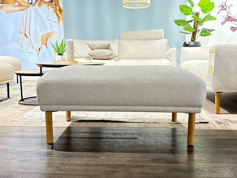 No. 4104 - Hocker