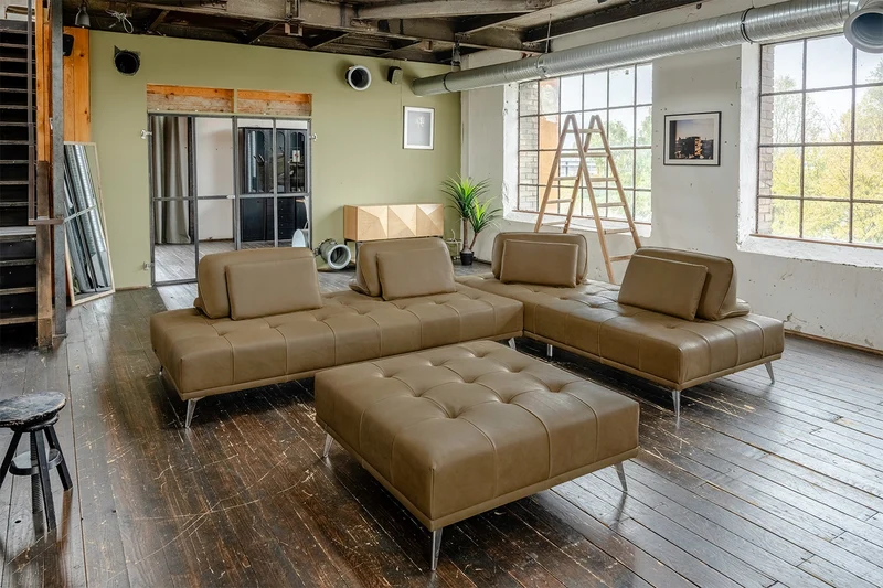 KAWOLA Sofa WIOLO Ecksofa Leder mit Hocker camel