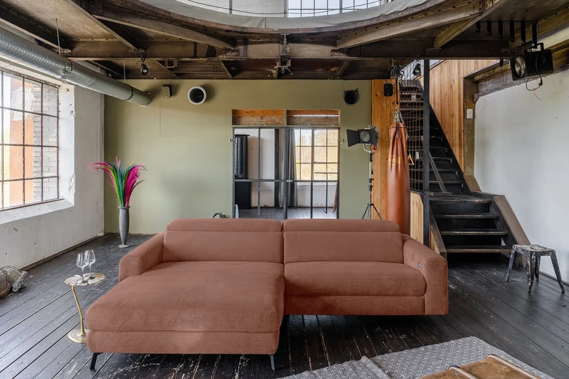 KAWOLA Sofa LAISKA Ecksofa Relaxfunktion teilmotorisch Cord rost
