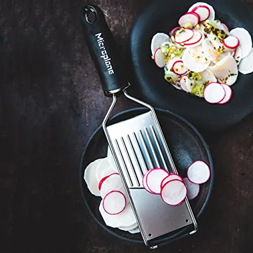 Microplane Küchenreiben-Set (Zester, Gemüsehobel & Handschuh) für Parmesan, Kartoffel, Gurke, Zucchini, Karotte, Ingwer und Muskatnuss mit rasiermesserscharfen Edelstahlklingen