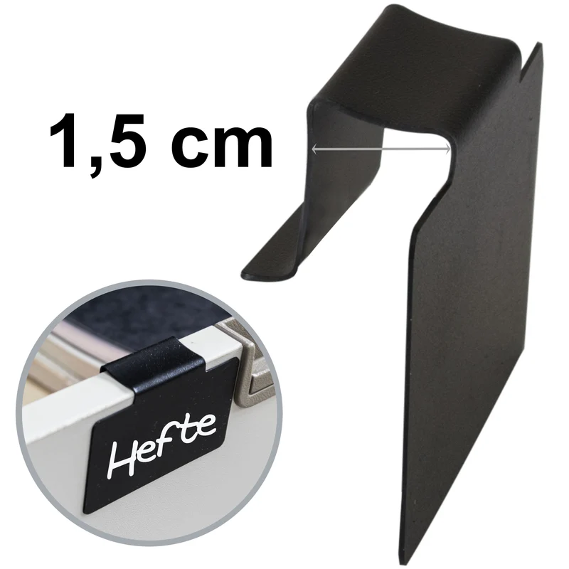 Etikettenhalter aus PVC in Schwarz 4x7cm - Beschriftungsclip für Aufbewahrungsboxen für Regal Schubladen Schranktüren bis 1,5cm zum Einhängen Aufstecken Korbetiketten