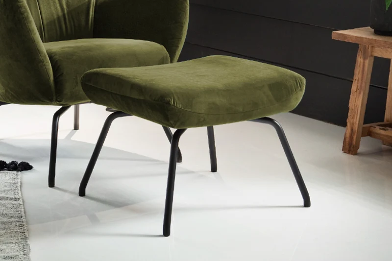 KAWOLA Sessel LOTTE Ohrensessel velvet olivgrün mit Hocker