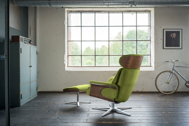 KAWOLA Sessel TOSAR Relaxsessel drehbar Velvet grün mit Hocker
