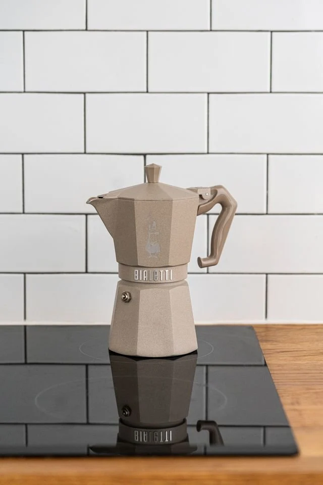 Bialetti, Espressokocher Moka Express, Exclusive Induktion, 6 Tassen, cremé