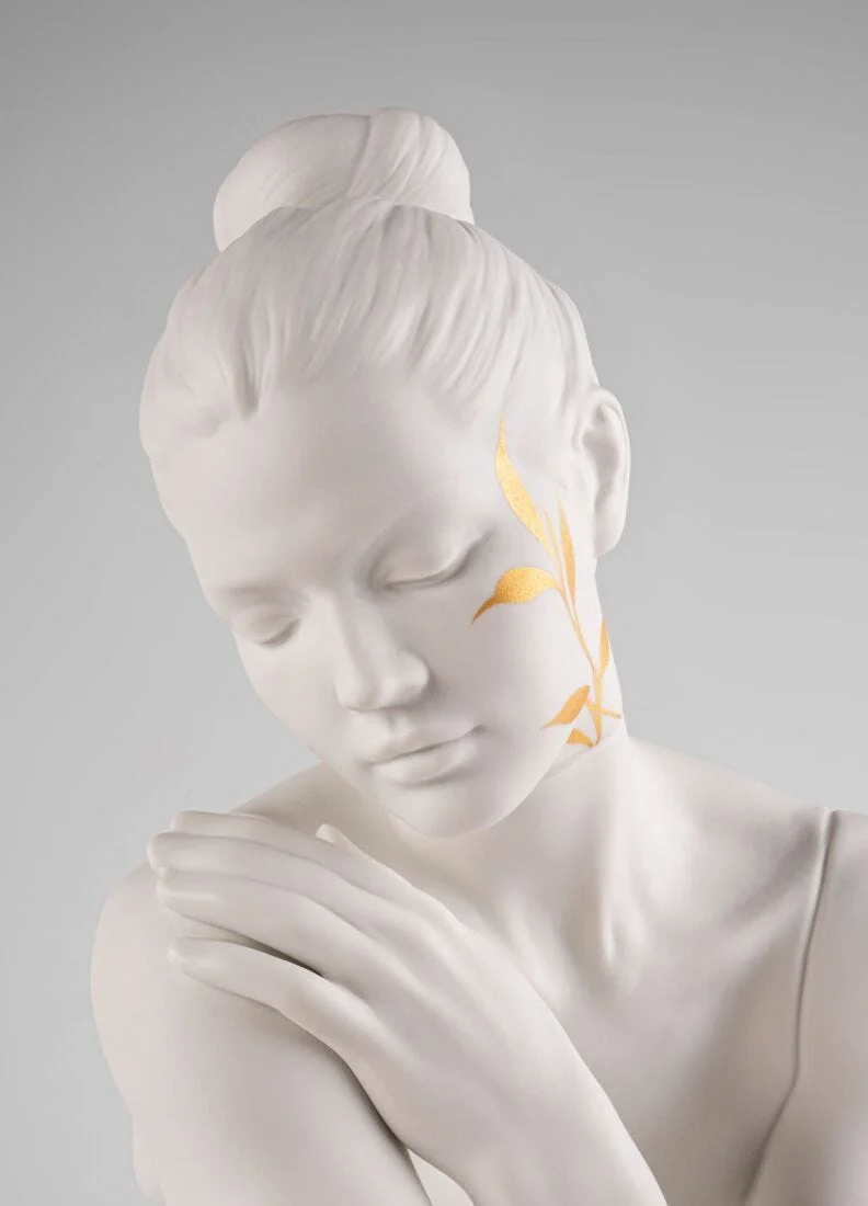 LLADRO® Figur Reflexionen der Natur – Skulptur "Her", Weißgold 55cm - 01009810 - 2026