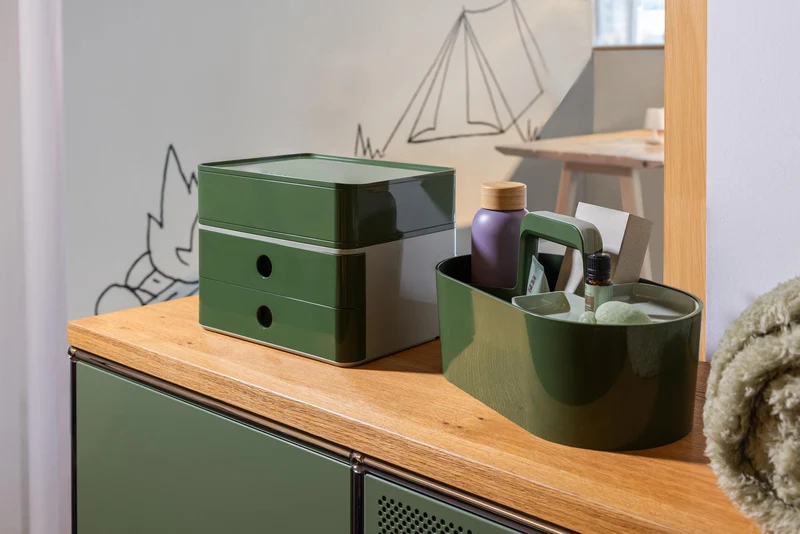 HAN Schubladenbox Allison SMART-BOX mit 2 Schubladen und Trennwand, Kabelführung, stapelbar, Utensilienbox für Büro, Schreibtisch Küche, möbelschonende Gummifüße, 1120-40, hochglänzed grün