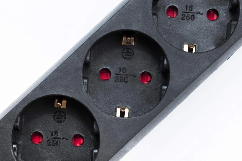 Meister Steckdosenleiste 3-Fach - 3er Set - 1,4 m Kabel - schwarz - Kunststoffleitung - IP20 Innenbereich, Steckerleiste, Mehrfachsteckdose, Tischsteckdose, Tido 3-Fach, 7430790