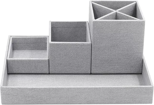 BIGSO BOX OF SWEDEN LENA Schreibtisch Organizer für Stifte, Büroklammern, Haftnotizen usw. – Sortierkasten mit 4 Fächern – Ordnungssystem aus Faserplatte und Papier in Leinenoptik – hellgrau