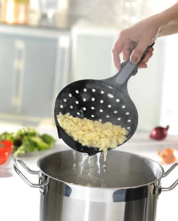 Spätzlelöffel "Scodel"