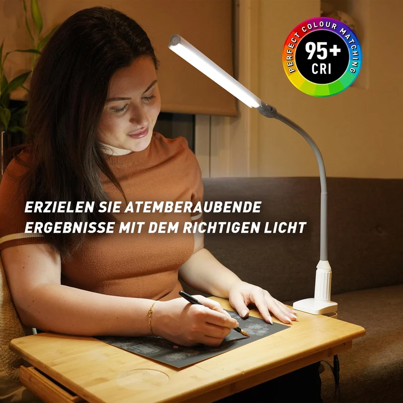Daylight UnoPro™ Klemmlampe – LED-Klemmleuchte, 95+ CRI, 6000K, 1150 Lux, 4 Helligkeitsstufen, Blendschutzschirm, Flexibler Arm, Robuste Klemme für Lesen, Basteln & Homeoffice, Weiß
