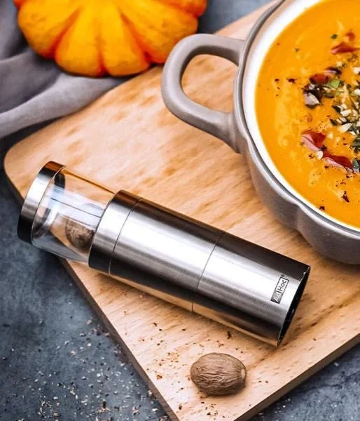 AdHoc, Geschenkset Muskatmühle MUSKATINO mit 3 Stck. edle Muskatnüsse