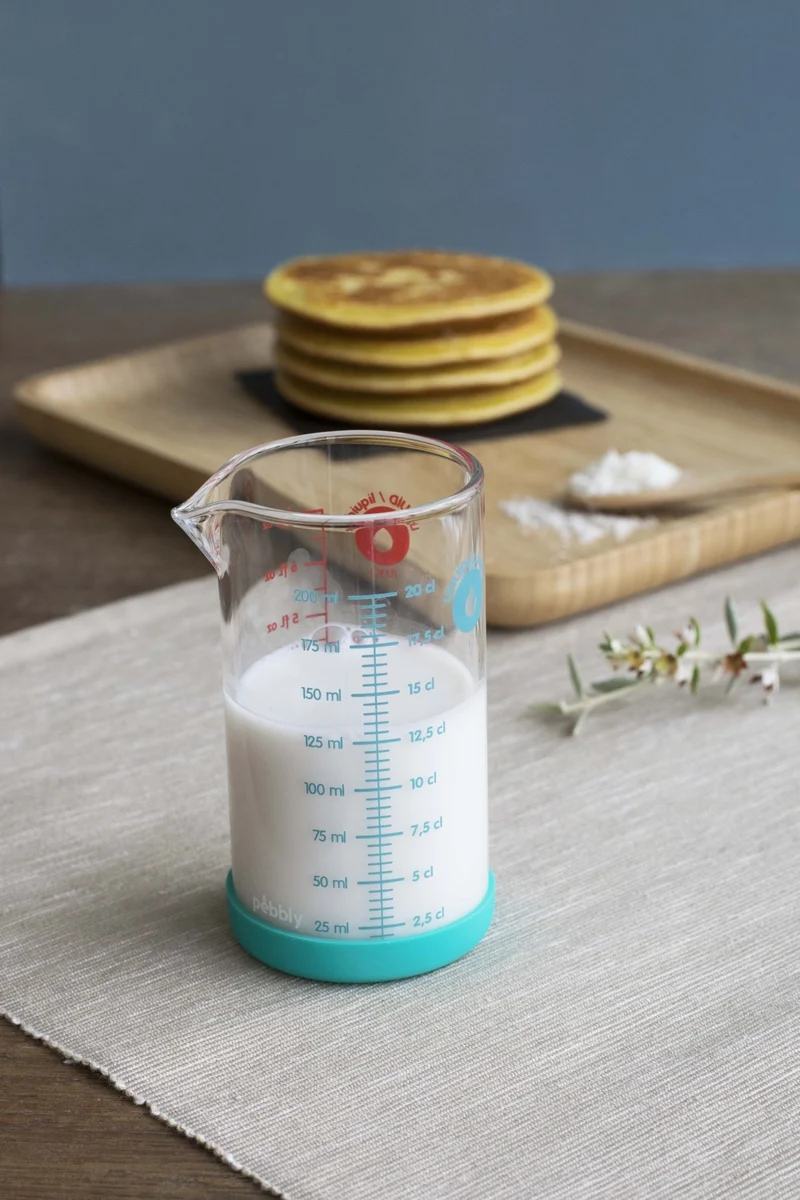pebbly - Messbecher mit Silikonboden 20 cl - blau