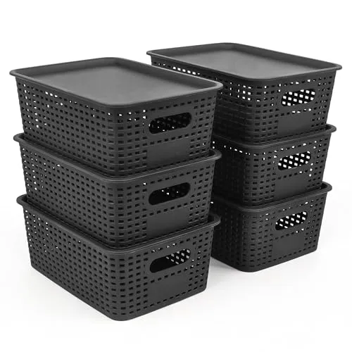 LYLIDIA 6er Set Aufbewahrungsbox mit Deckel Klein Korb Schwarz, Kiste Aufbewahrungskorb in Rattan Design, Stapelbar Box aus PP Kunststoff, Organizer Körbchen Stapelboxen, 26x18x10 cm (Schwarz Deckel)