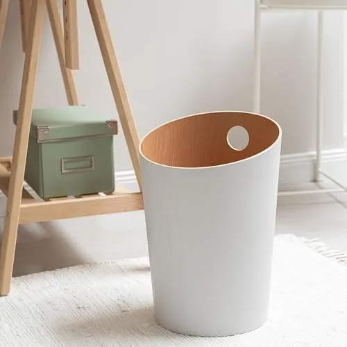 Kazai. Design-Papierkorb 'Bennet' | Einzigartiges Design für Büro, Schlafzimmer, Kinderzimmer u.m. | Mülleimer aus Echtholz-Veneer | Weiß