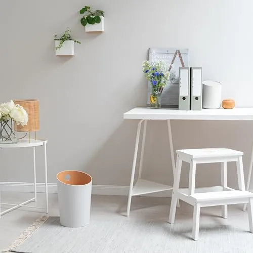 Kazai. Design-Papierkorb 'Bennet' | Einzigartiges Design für Büro, Schlafzimmer, Kinderzimmer u.m. | Mülleimer aus Echtholz-Veneer | Weiß