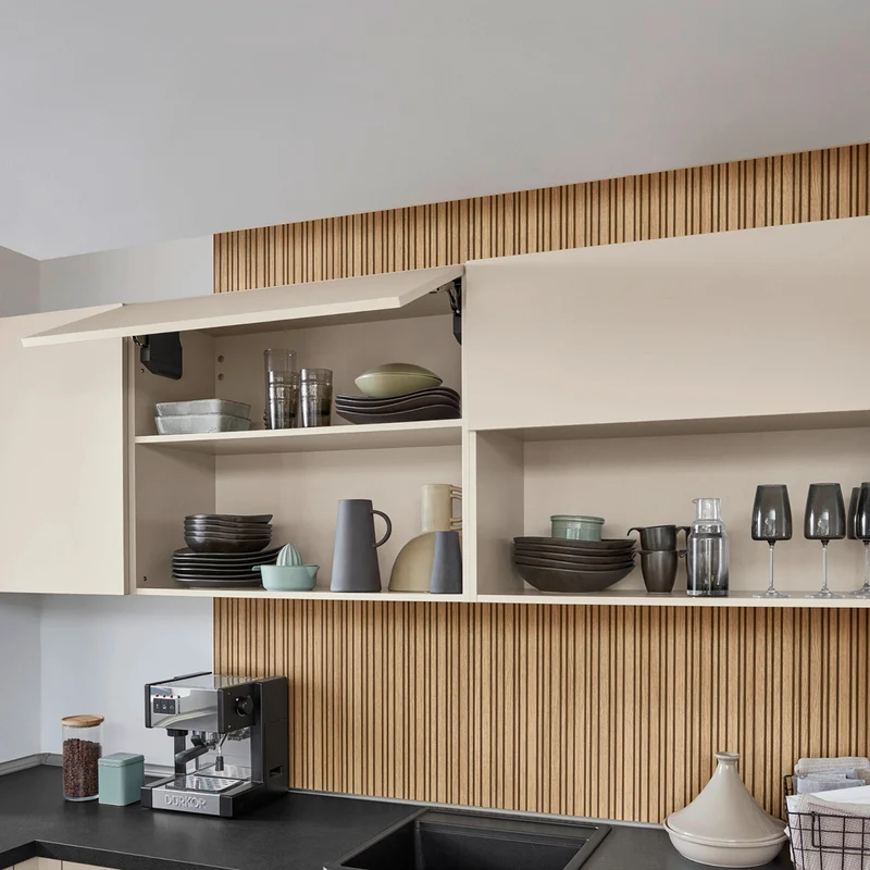 Nobilia U-Küche modern in Beige – Küchenstudio FREY