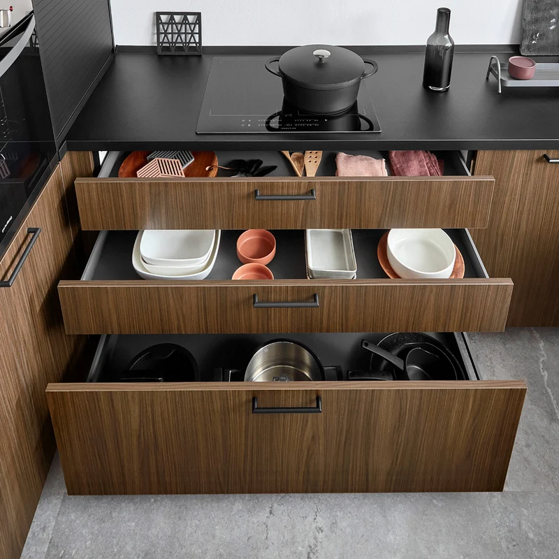 Nobilia U-Küche modern in Nussbaum – Küchenstudio FREY