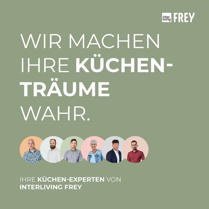 Interliving Inselküche in Dunkelgrün & Nussbaum – Küchenstudio FREY