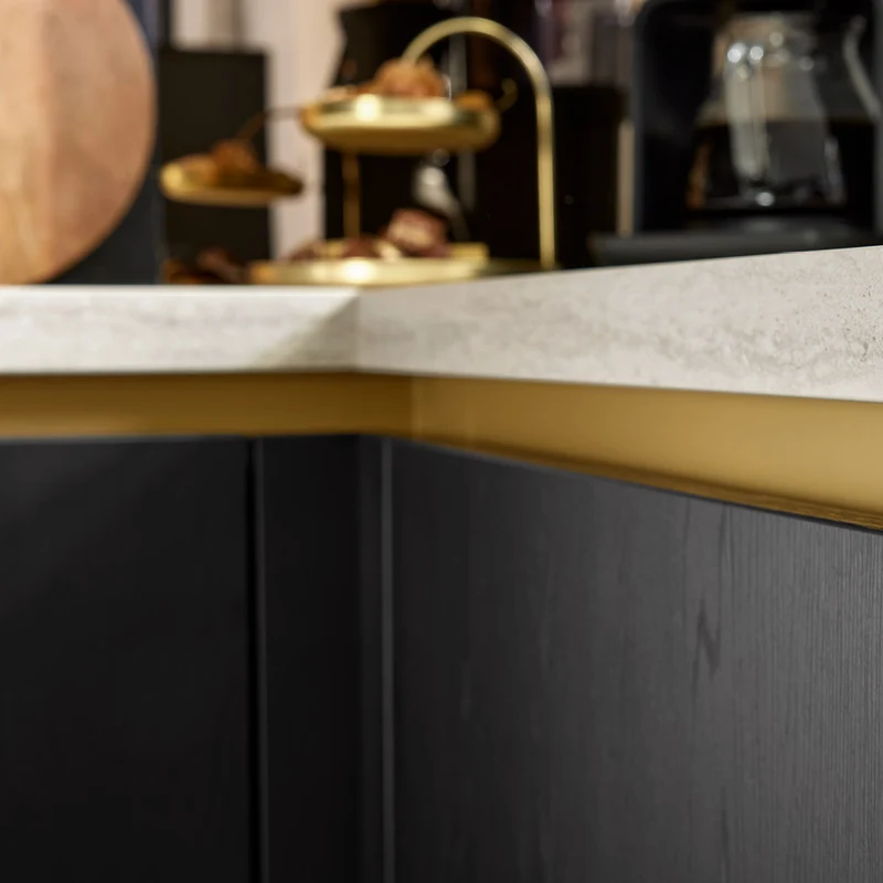 Culineo L-Küche C382 modern in Schwarz – Küchenstudio FREY