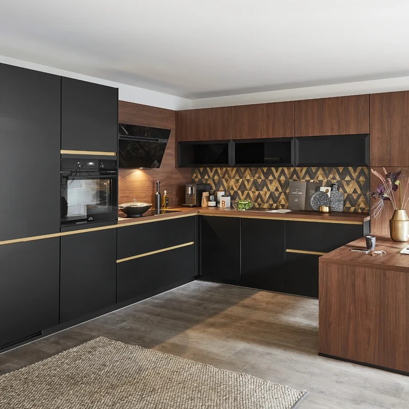 Nobilia Touch U-Küche modern in Mattschwarz & Nussbaum – Küchenstudio FREY