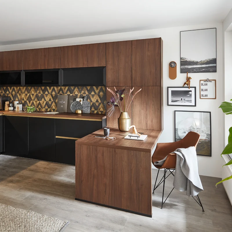 Nobilia Touch U-Küche modern in Mattschwarz & Nussbaum – Küchenstudio FREY