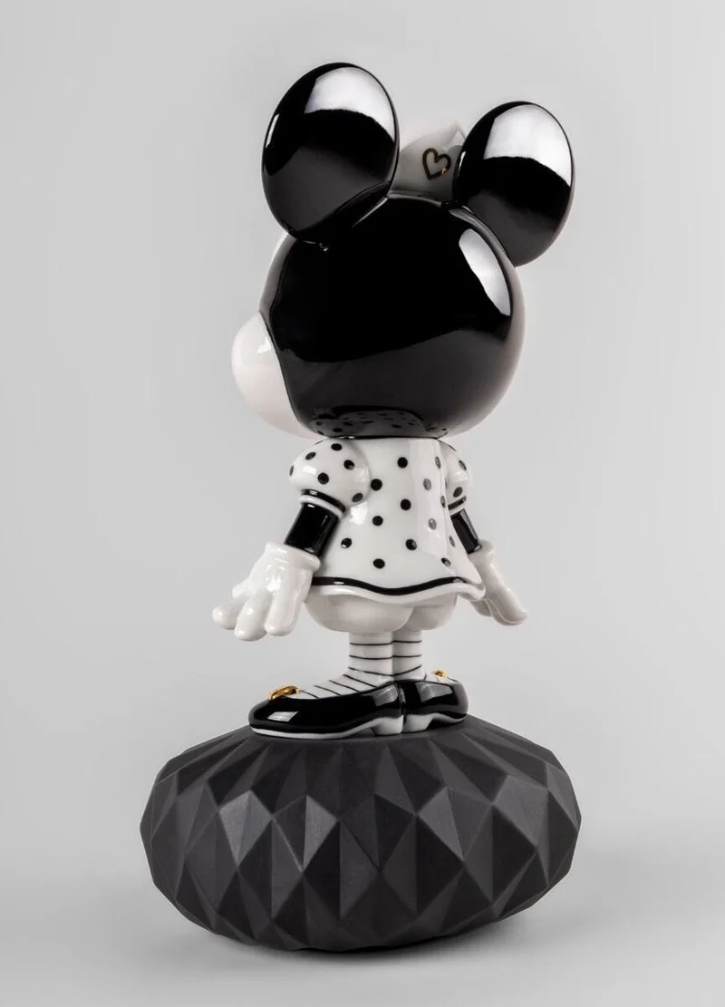 LLADRO® - Minnie in black and white Sculpture 31cm 01009707