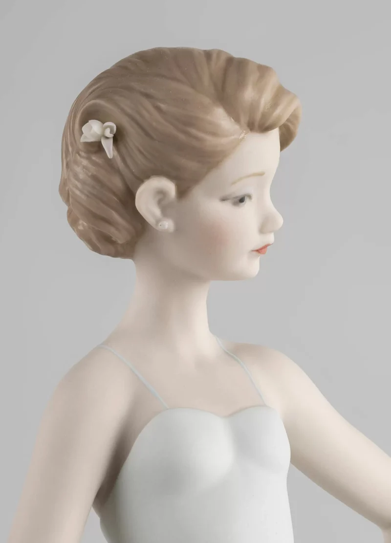 LLADRO® - 'Mein Lieblingskleid - My favourite gown - 34 x 26 x 15 cm' 2022 01009567