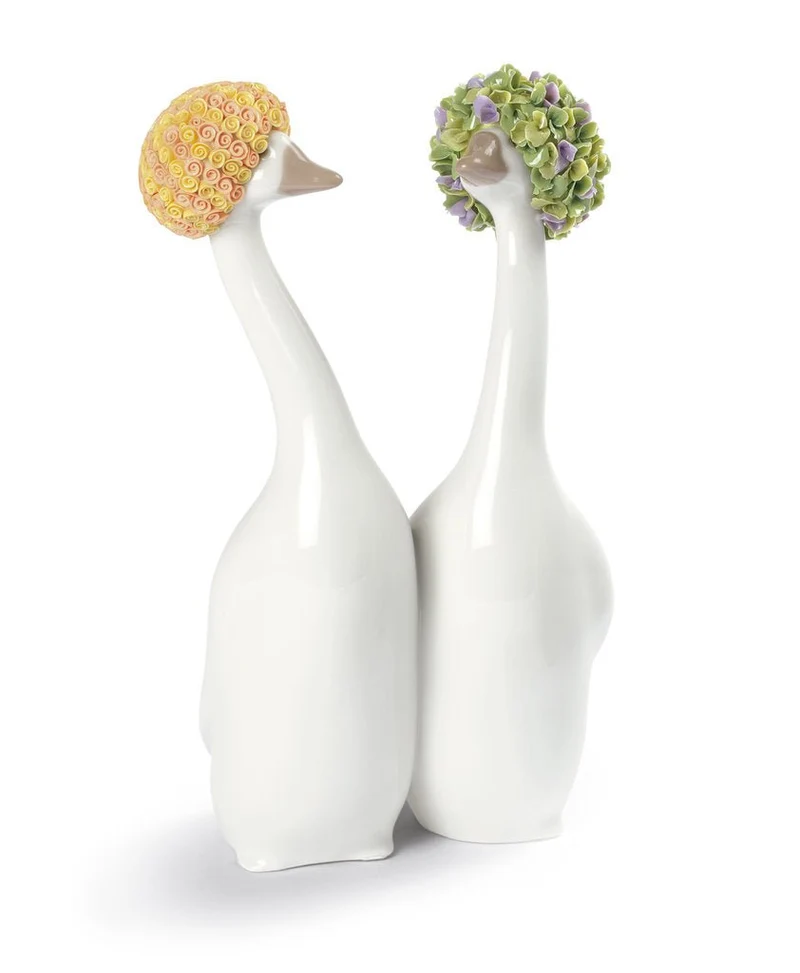 LLADRO® Figur »GOOSSIPING - ORANGE UND GRÜN - 21 cm« 01009204