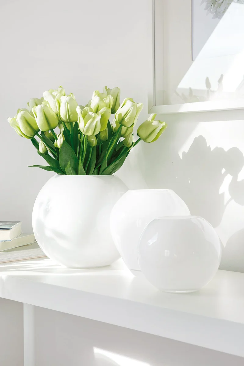 MOON - Glas Vase, Opalglas weiss 16cm, Fink
