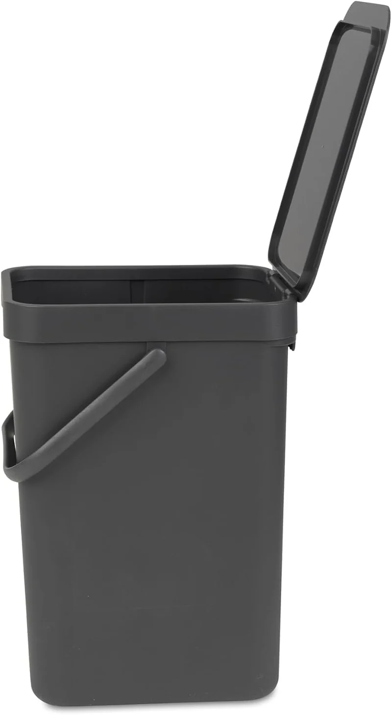 Brabantia Sort & Go Abfalleimer mit Deckel 12 L (grau), platzsparender Pfandsammler mit Griff, abnehmbarer, feststellbarer Deckel, leicht zu reinigender großer Mülleimer ohne Ecken und Ränder