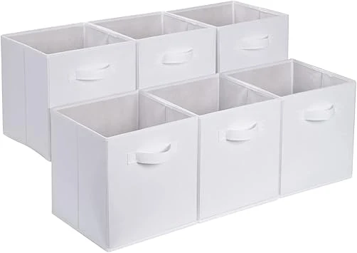 Amazon Basics zusammenklappbarer Aufbewahrungswürfel/Organizer aus Stoff mit Griffen, 33 cm x 33 cm x 33 cm, Einfarbig Weiß, 6 Stück