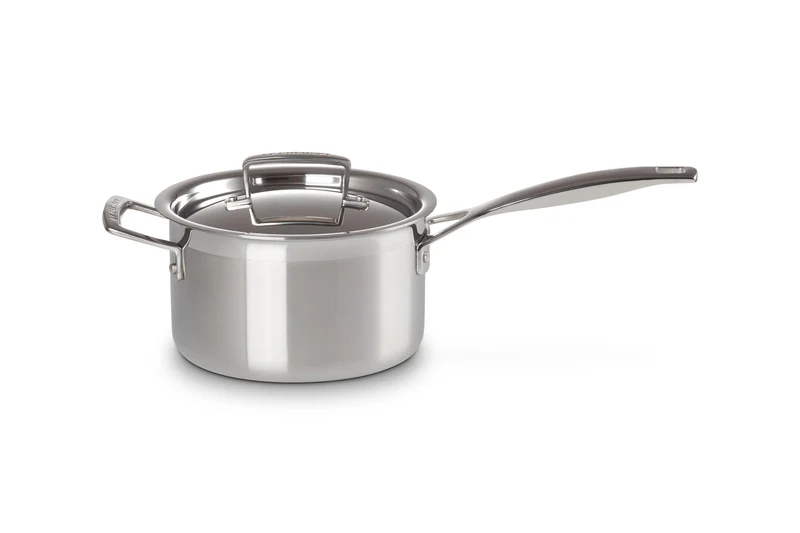 Le Creuset Stielkasserolle mit Deckel aus 3-ply Edelstahl, Ø 18 cm, Für alle Herdarten inkl. Induktion geeignet, Silber, 96200918001000