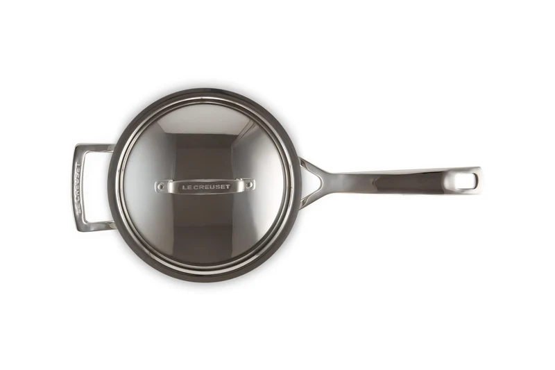 Le Creuset Stielkasserolle mit Deckel aus 3-ply Edelstahl, Ø 18 cm, Für alle Herdarten inkl. Induktion geeignet, Silber, 96200918001000