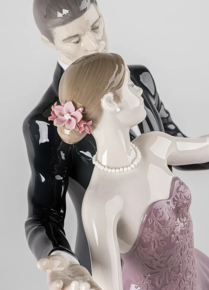 LLADRO® Figur Jubiläums-Walzer Skulptur 38x28x20cm 01009709 2023