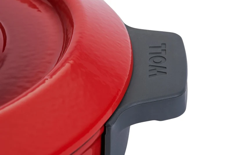 WOLL 'Iron Kasserolle mit Deckel in Chili Red Ø 28 cm, 7 cm 3,8 Lt'