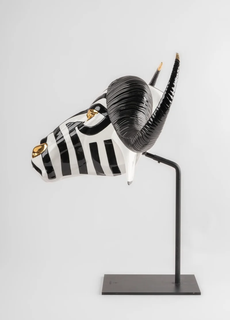 LLADRO® Figur »Buffalo mask (black-gold) Sculpture 64cm breit« 01009594
