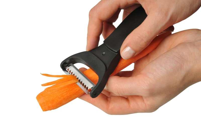 Silit 2in1 Sparschäler 14 cm, Gemüseschäler mit Julienne-Schneider, Edelstahl mattiert, Kunststoff, spülmaschinengeeignet, platzsparend