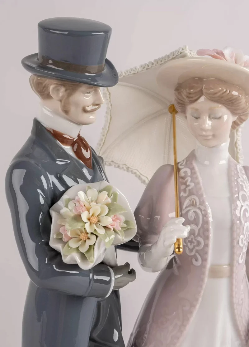 LLADRO® - 'EIN ROMANTISCHER SPAZIERGANG - A Romantic Stroll - 33 x 22 x 18 cm' 01009551