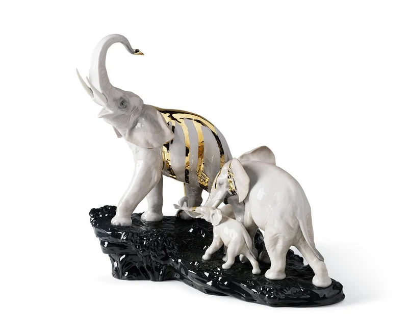 LLADRO® Figur »Feier Figur »Elefanten auf Schwarzem Felsen« 01007235