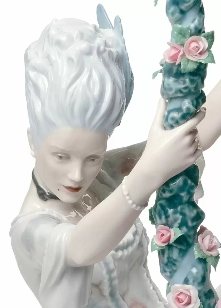 LLADRO® - 'Rokoko Dame auf Schaukel Figur - Rococo Lady on Swing Figurine' 01008424