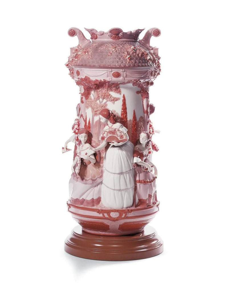 LLADRO® Figur »Vase Damen Im Garten Rot Re-Deco limitiert auf 250 Stück« 01007032