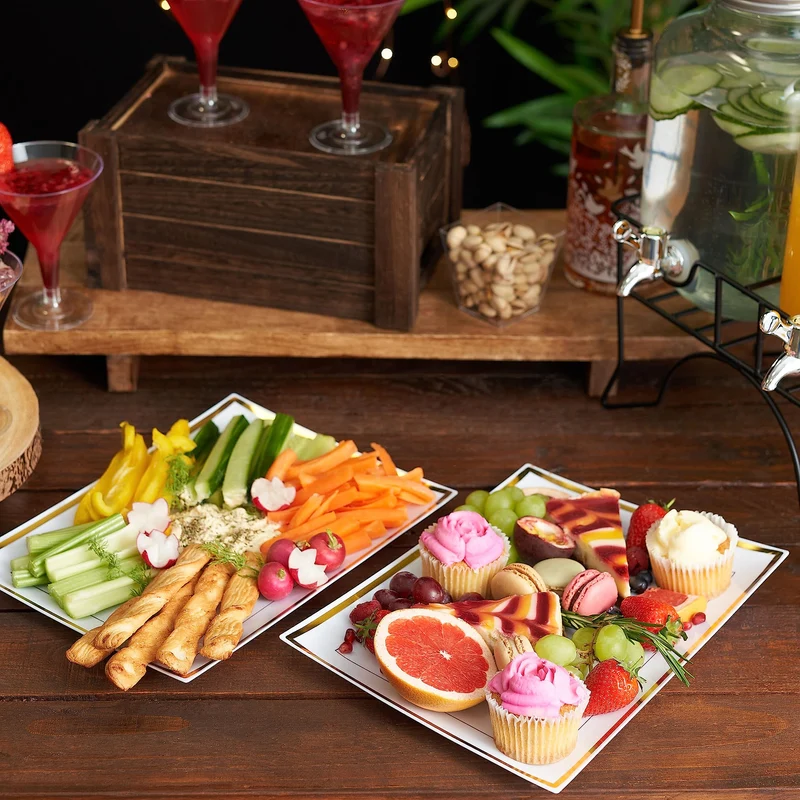 MATANA 6 Weiße Plastik Servierplatten mit Goldrand für Vorspeisen & Fingerfood - Catering, Buffets, Geburtstage, Hochzeiten & Partys - 30x 22 cm