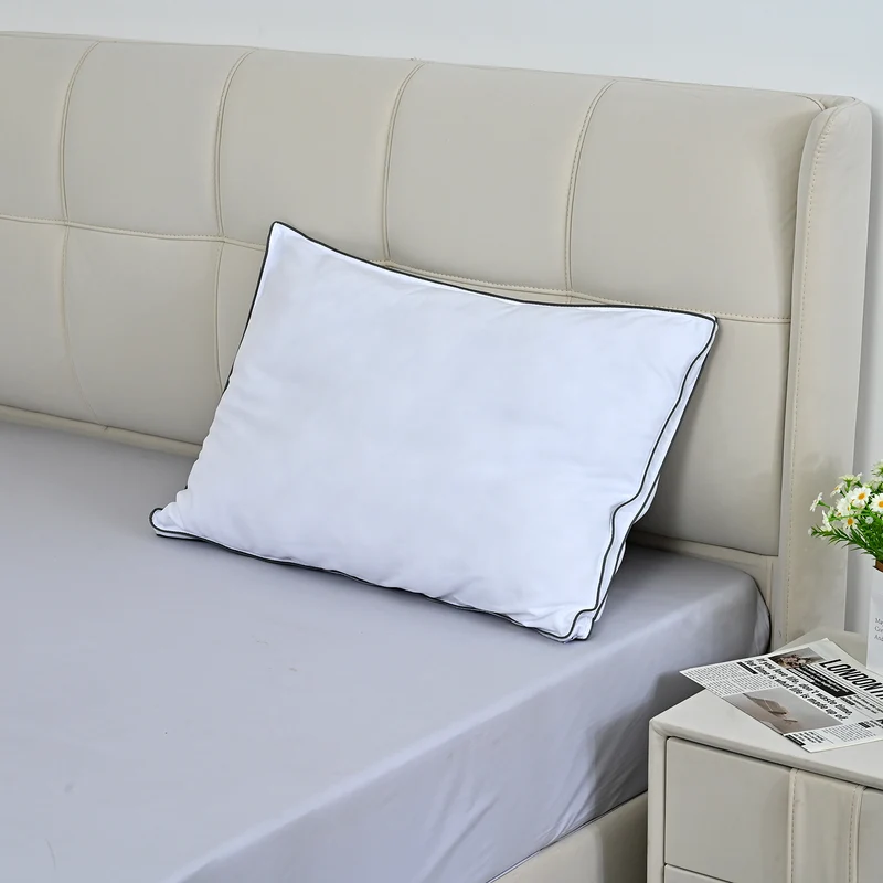 LIVMORE Soft-Komfort Kissenbezug mit weicher Kunstdaunen-Füllung, 250 gm2, 50x75cm